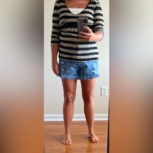 Banana Republic 3/4 inch sleeve top. Women’s size medium.